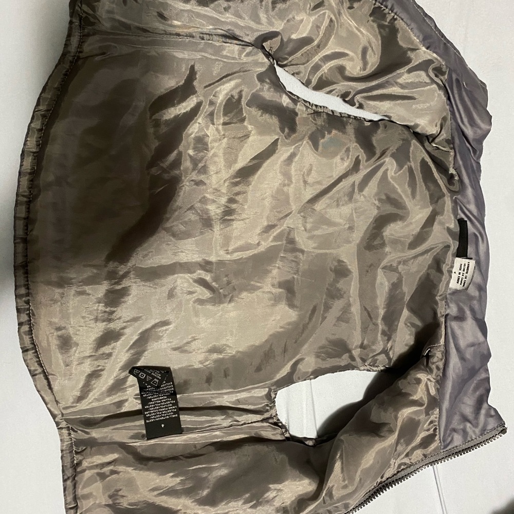 Calvin Klein kids size 4 vest - Picture 3 of 3